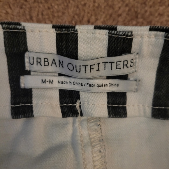 Urban Outfitters skirt - Picture 2 of 3